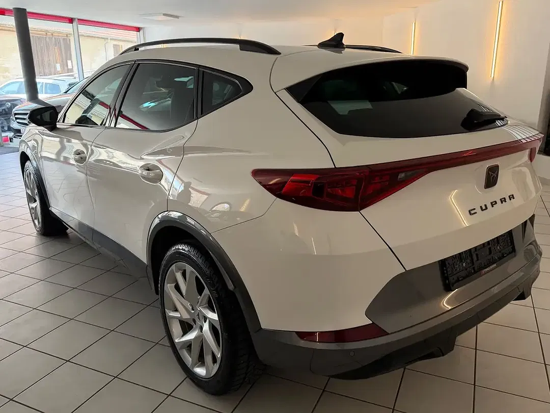 CUPRA Formentor PHEV - Thumbnail 3