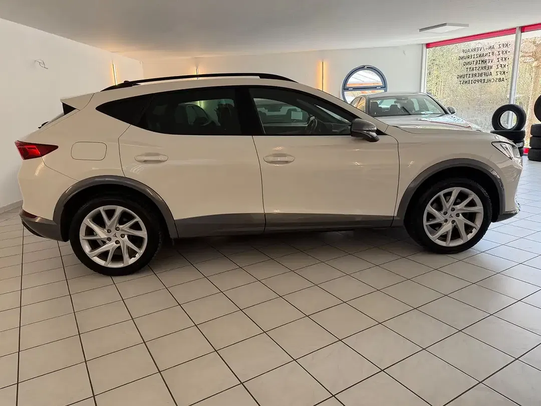 CUPRA Formentor PHEV - Thumbnail 6
