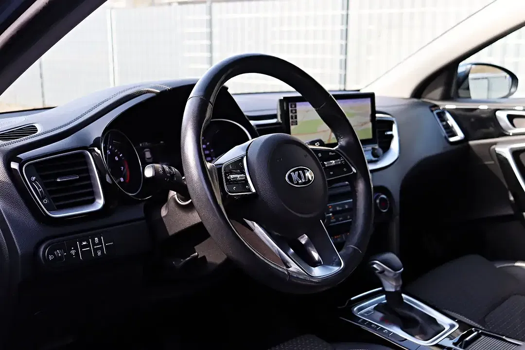 Kia XCeed AMT Vision - Thumbnail 10