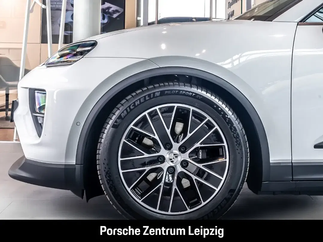 Porsche Macan Sport Chrono - Thumbnail 7