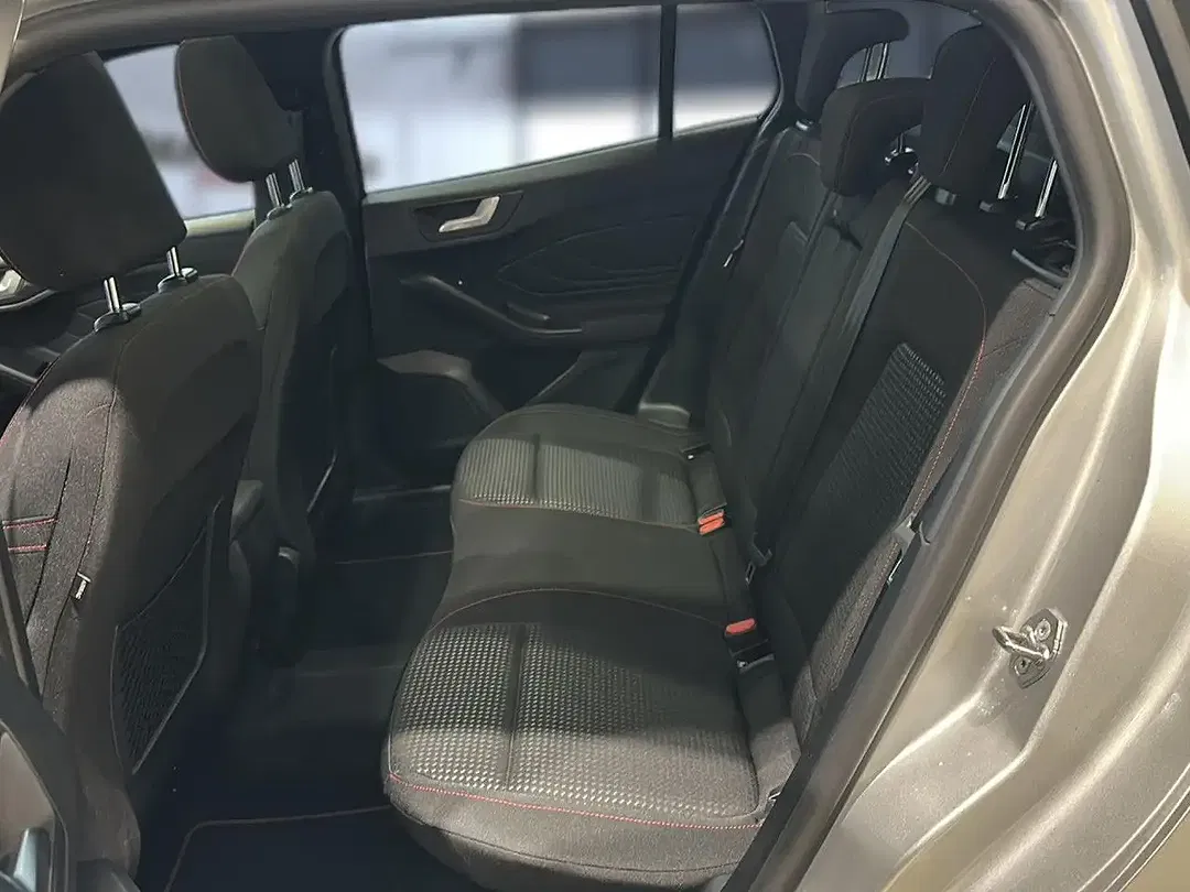 Ford Focus AUT ST-Line X - Thumbnail 13