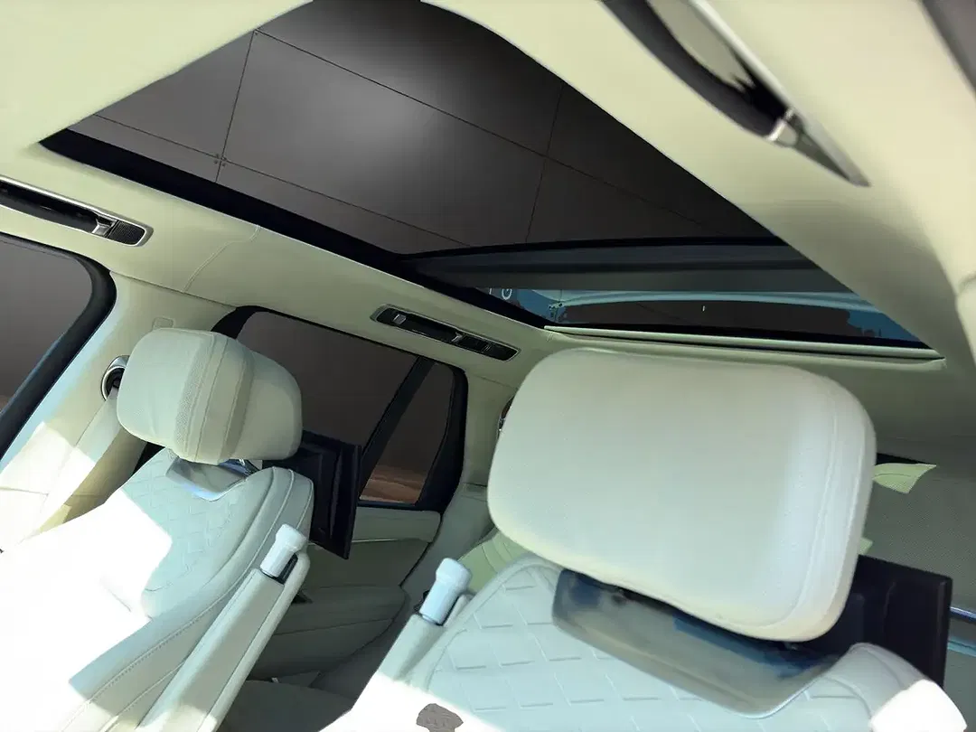 Land Rover Range Rover P550e 3.0 PHEV Hybrid SV SWB - Thumbnail 10