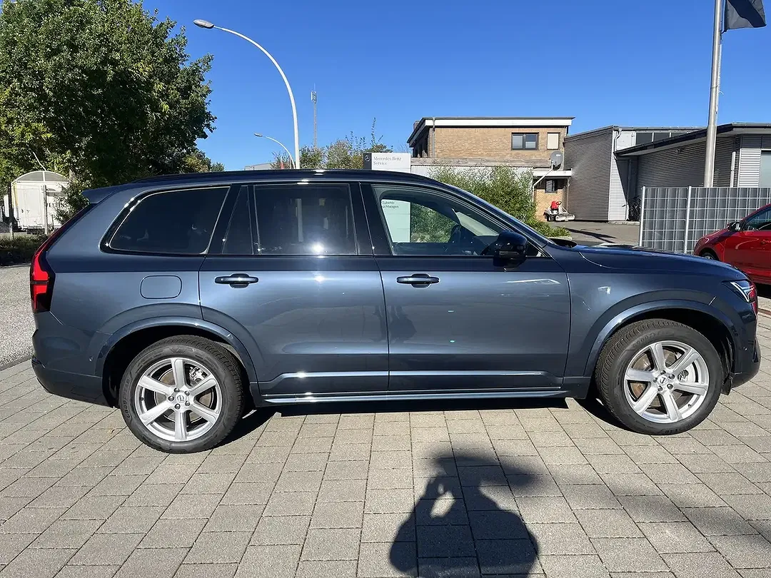 Volvo XC90 T8 AWD Ultra Dark - Thumbnail 4