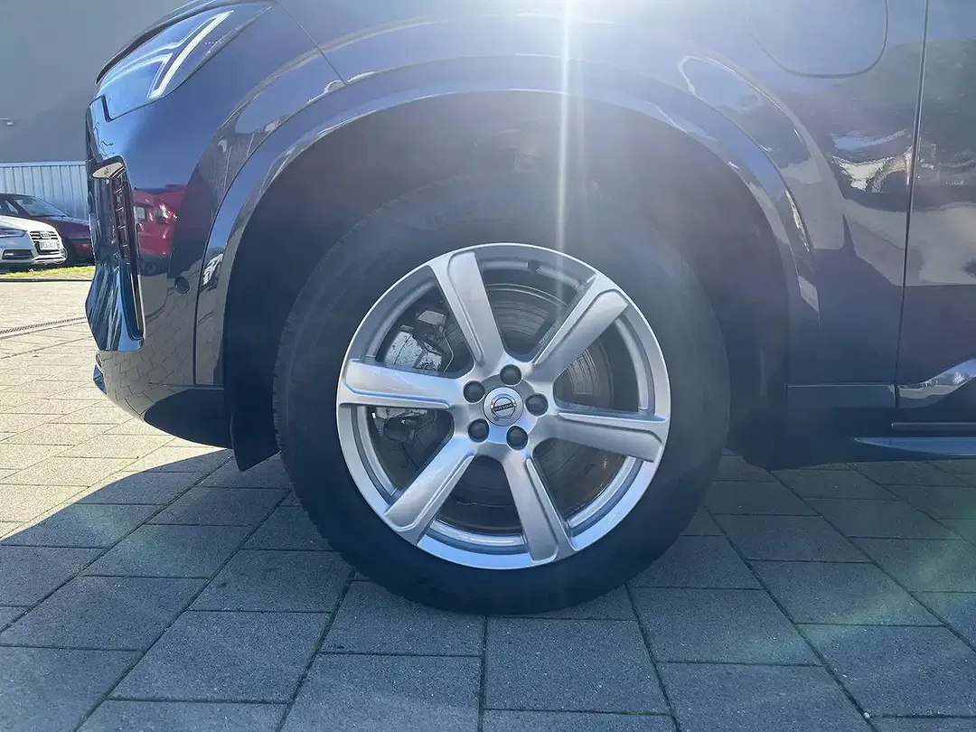 Volvo XC90 T8 AWD Ultra Dark - Thumbnail 9