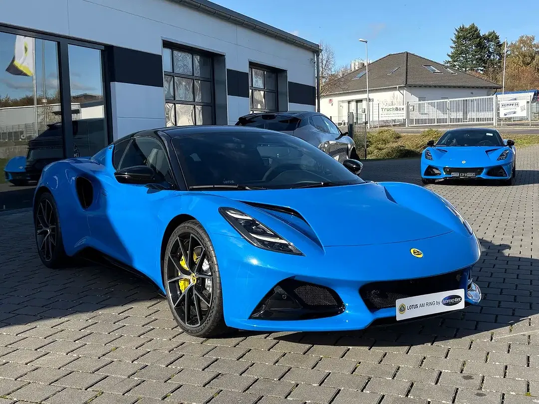 Lotus Emira i4 - Thumbnail 3