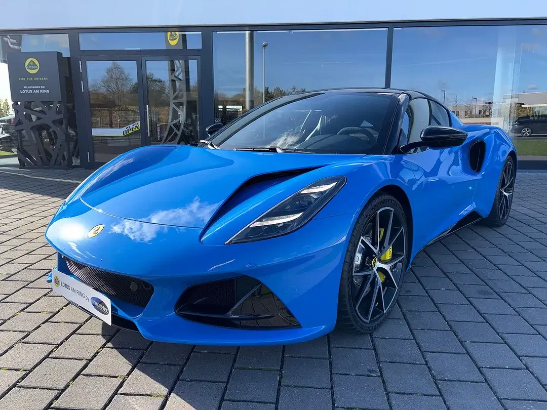 Lotus Emira i4 - Thumbnail 7