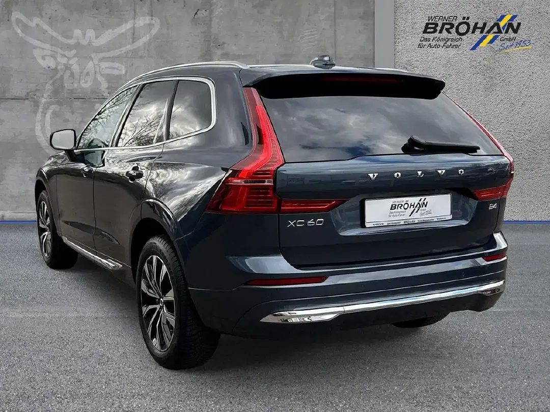 Volvo XC60 B4 Plus Bright - Thumbnail 3