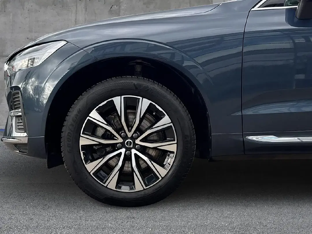 Volvo XC60 B4 Plus Bright - Thumbnail 6