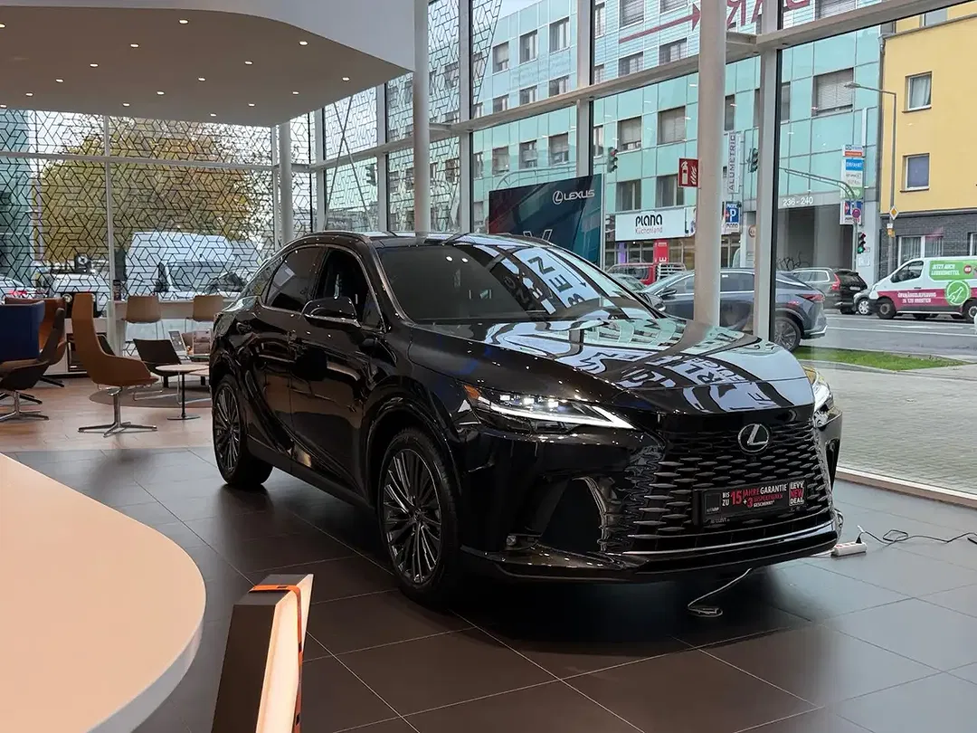Lexus RX 450h PHEV - Thumbnail 3