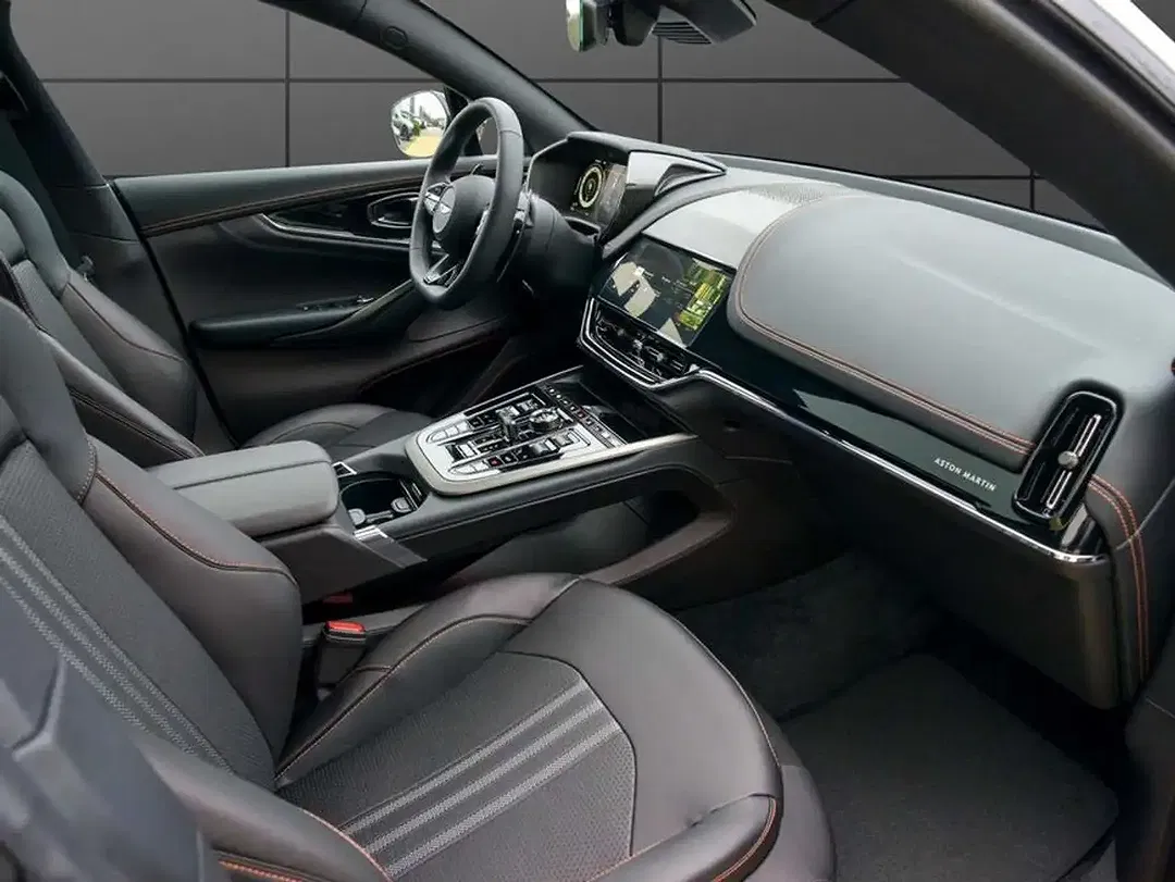 Aston Martin DBX 707 - Thumbnail 13