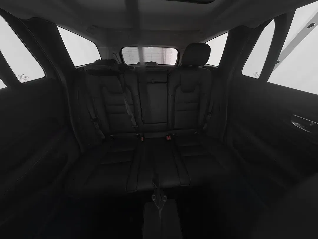 Volvo V60 T8 PHEV Hybrid AWD Plus Dark - Thumbnail 5