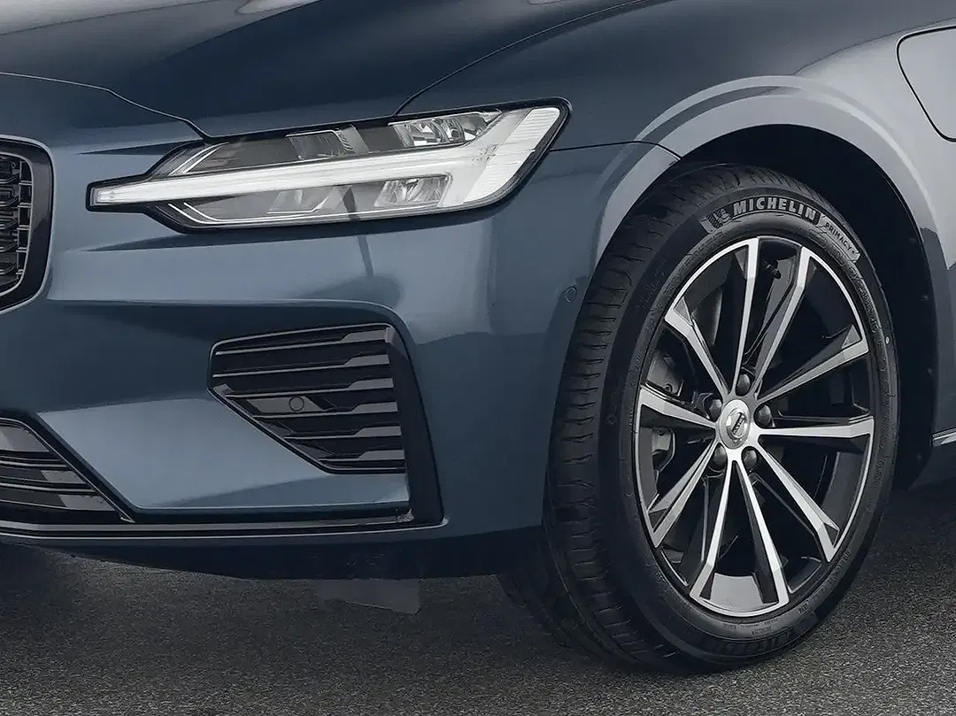 Volvo V60 T8 PHEV Hybrid AWD Plus Dark - Thumbnail 9