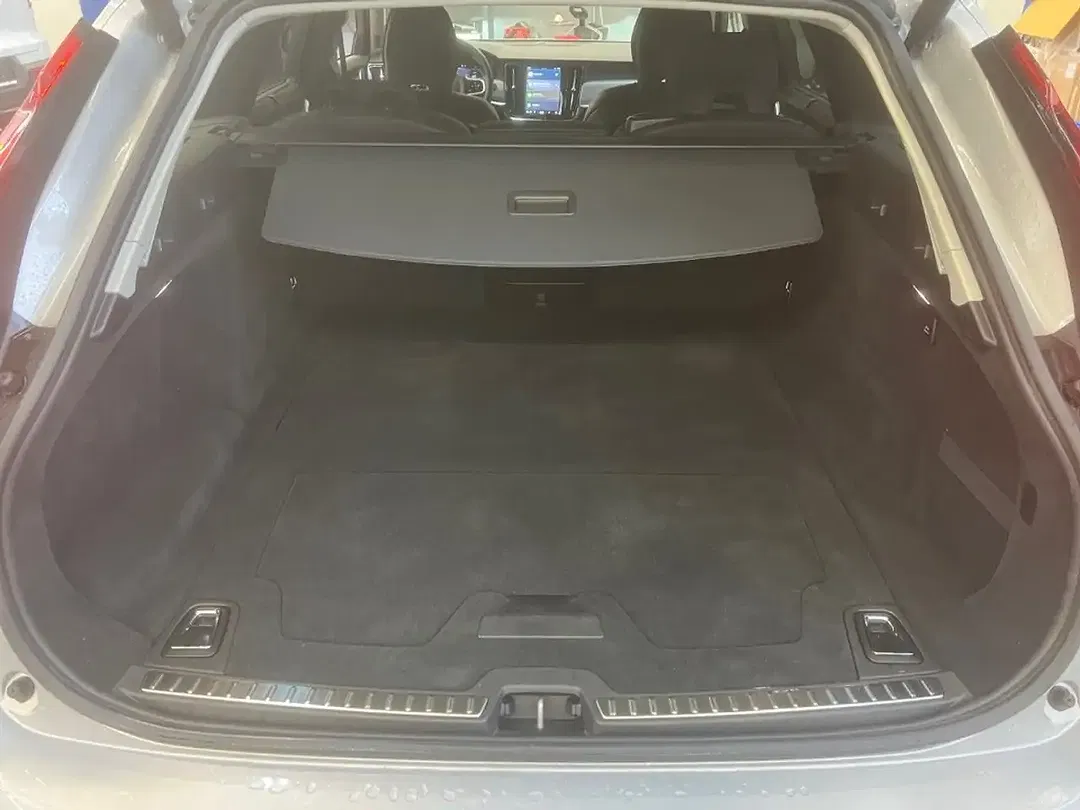 Volvo V90 T6 PHEV Hybrid AWD Plus Dark - Thumbnail 13