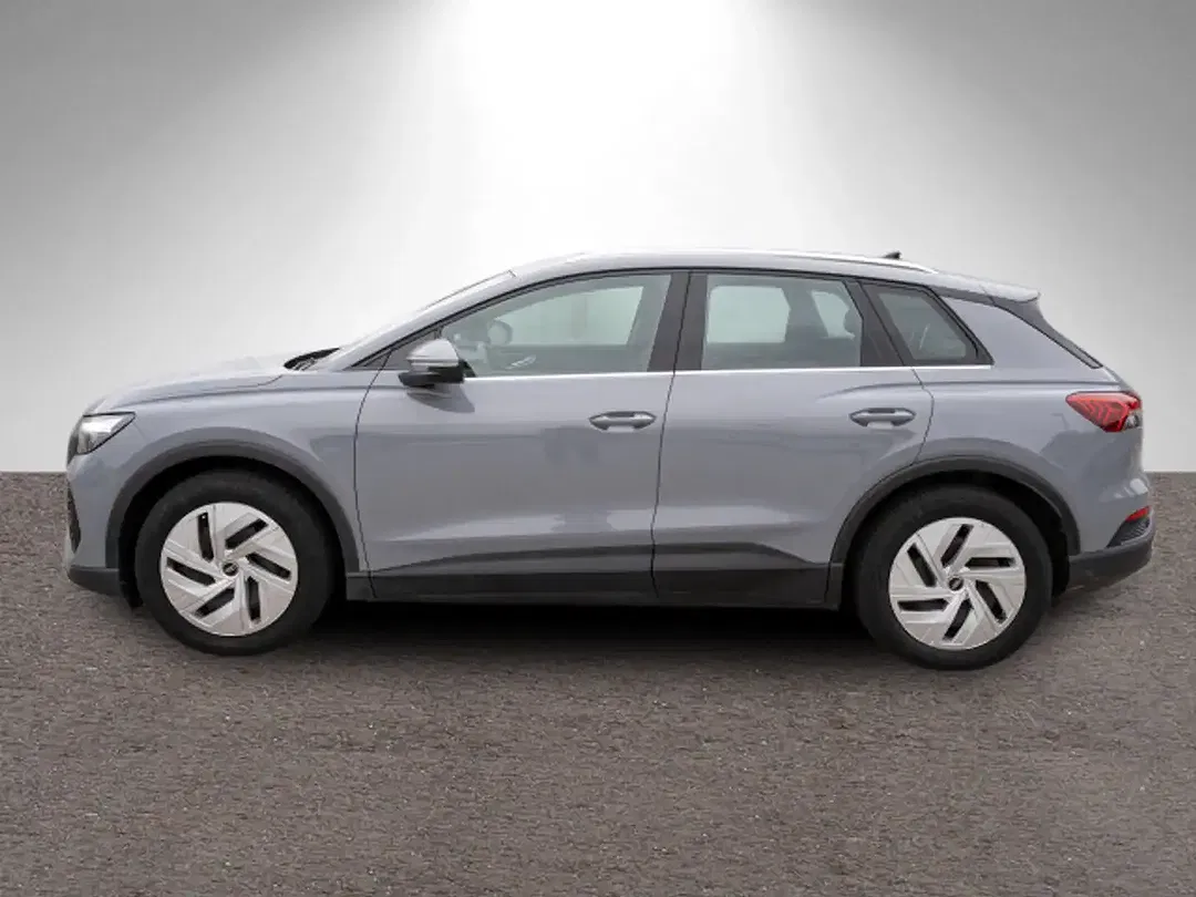 Audi Q4 e-tron 40 - Thumbnail 3