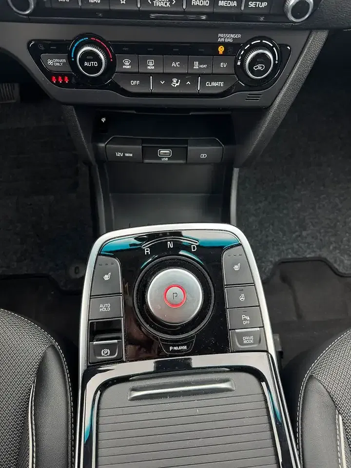 Kia Niro Vision - Thumbnail 13