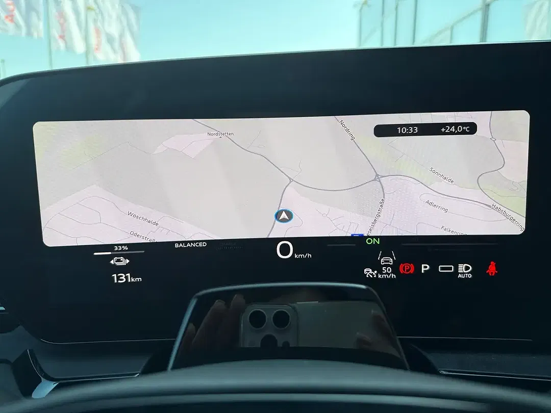 Audi Q6 e-tron quattro S line - Thumbnail 12