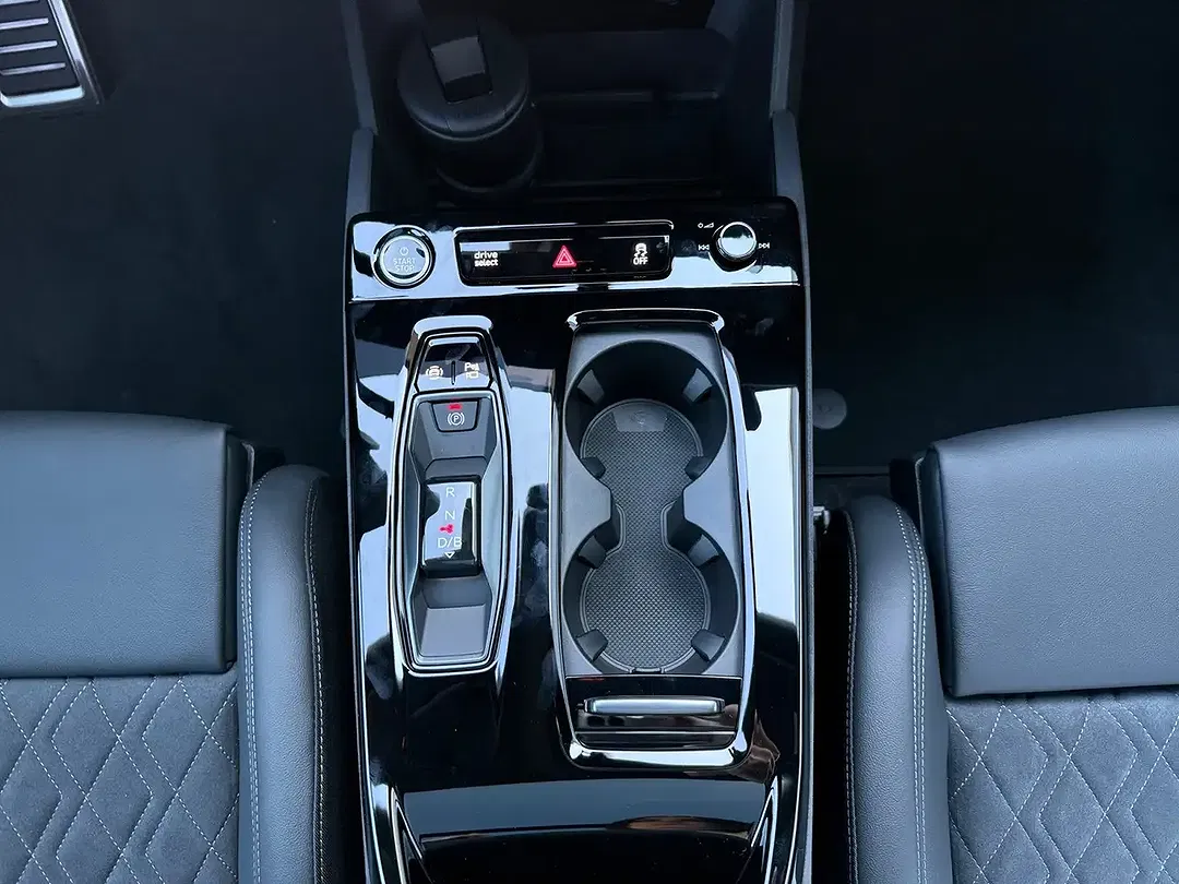 Audi Q6 e-tron quattro S line - foto 14