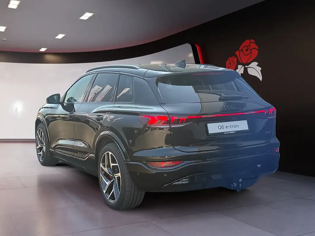 Audi Q6 e-tron quattro S line - Thumbnail 3