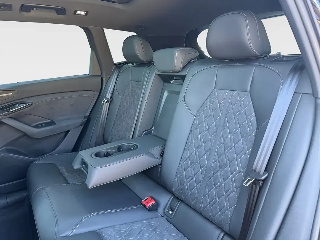 Audi Q6 e-tron quattro S line - Thumbnail 8