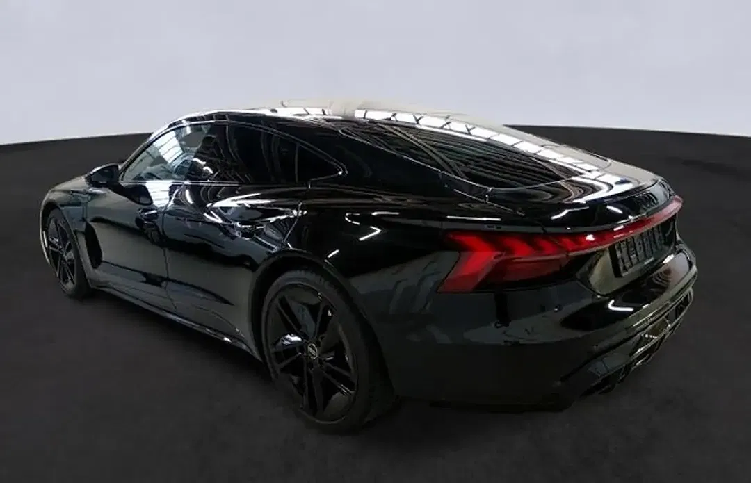 Audi e-tron GT - Thumbnail 6