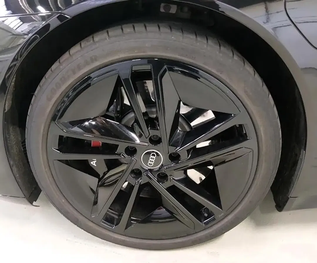 Audi e-tron GT - Thumbnail 7