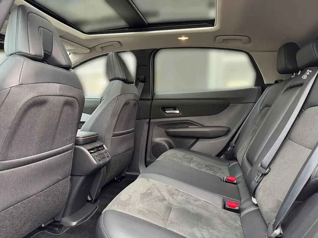 Nissan Ariya Evolve - Thumbnail 11