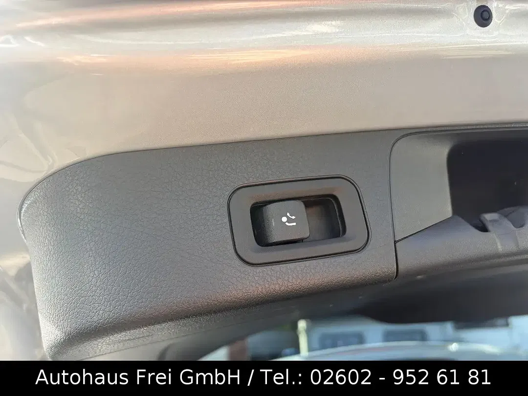 Mercedes-Benz GLB 200 AMG - Thumbnail 8