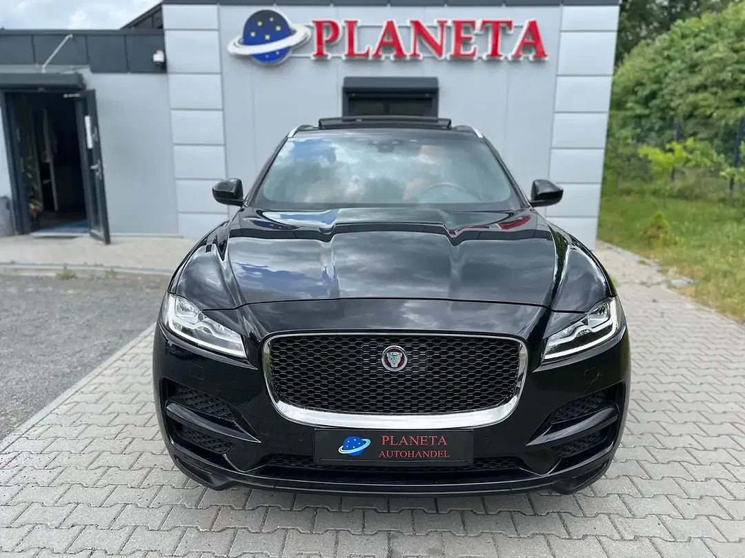Jaguar F-Pace 4x4 Portfolio - Thumbnail 3