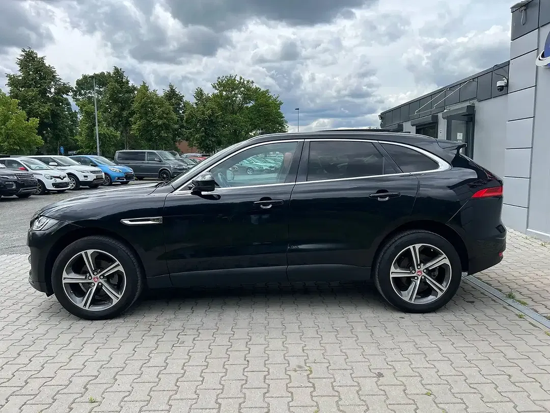 Jaguar F-Pace 4x4 Portfolio - Thumbnail 9