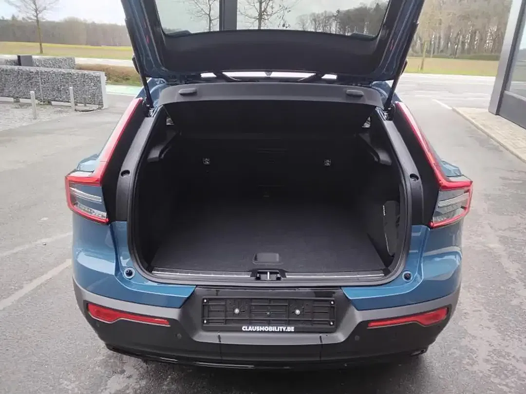 Volvo C40 Recharge - Thumbnail 3