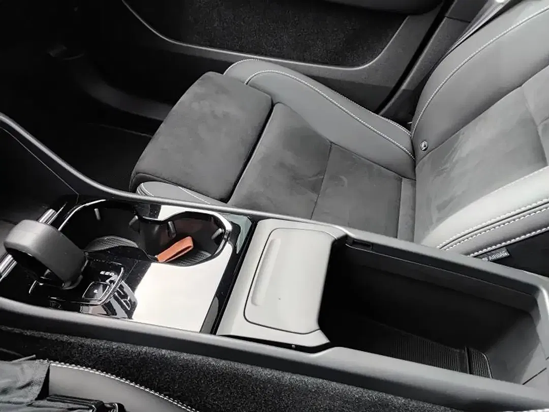 Volvo C40 Recharge - Thumbnail 5