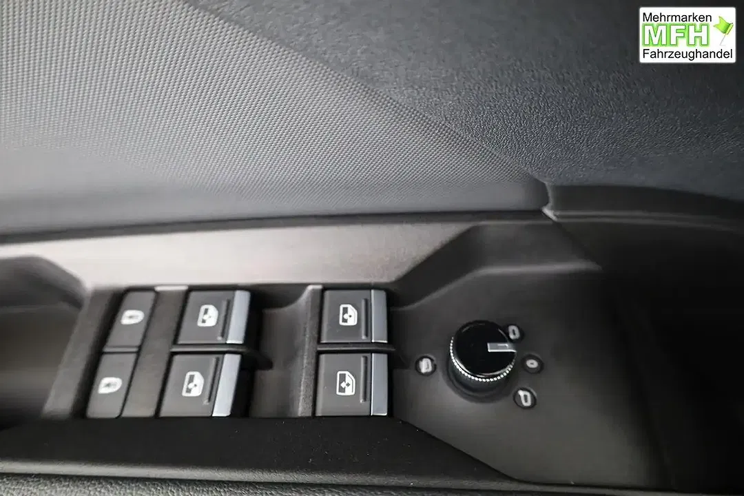Audi Q4 e-tron 45 quattro Matrix LED Base S line - Thumbnail 10