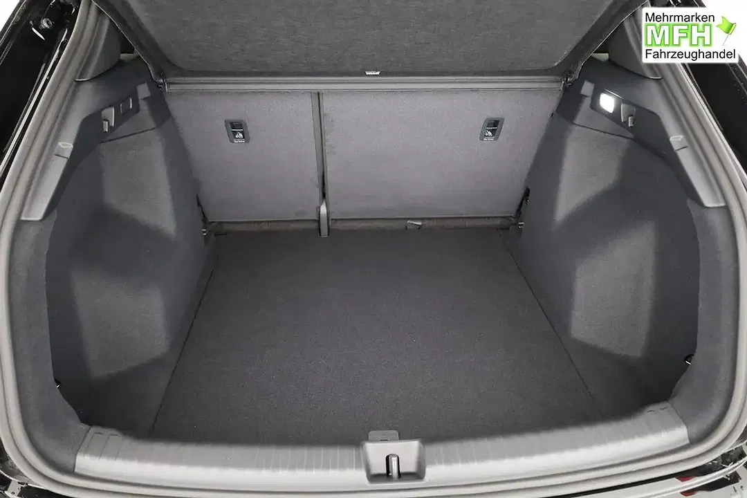 Audi Q4 e-tron 45 quattro Matrix LED Base S line - Thumbnail 14