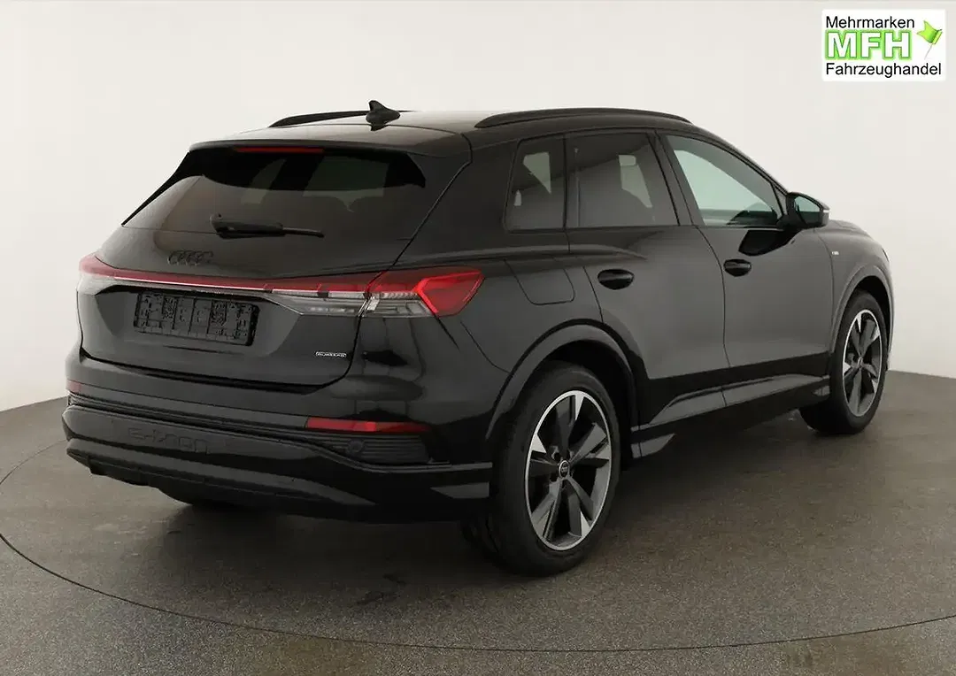 Audi Q4 e-tron 45 quattro Matrix LED Base S line - foto 2