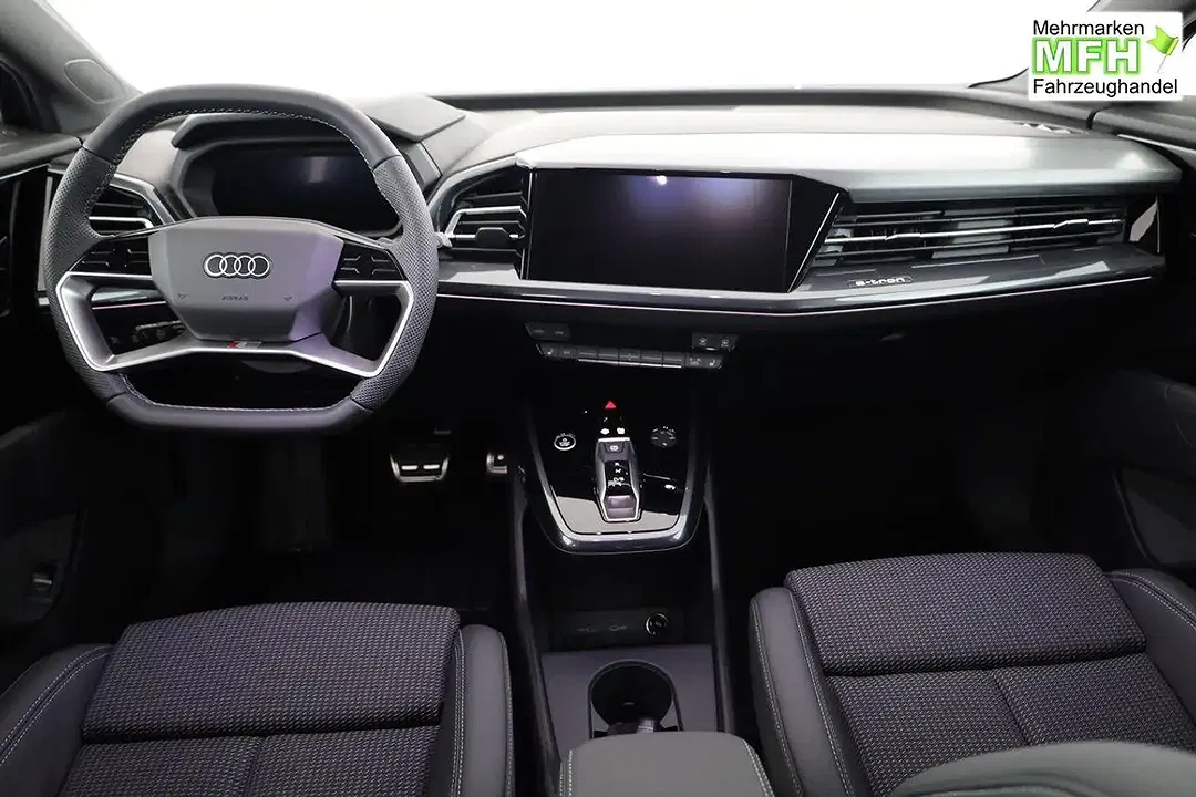 Audi Q4 e-tron 45 quattro Matrix LED Base S line - Thumbnail 5