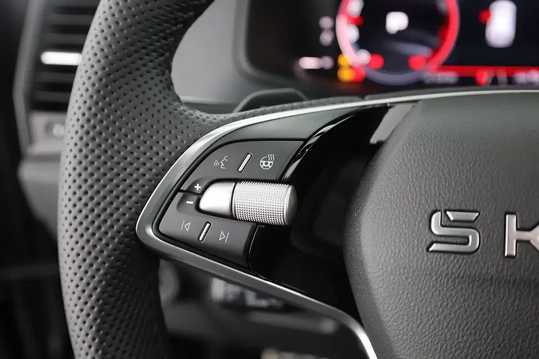 Skoda Karoq 1.5 TSI DSG Sportline - Thumbnail 14