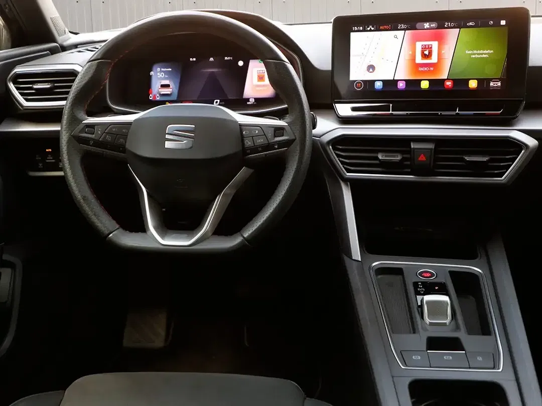 SEAT Leon 1.5 eTSI ACT DSG FR - Thumbnail 9