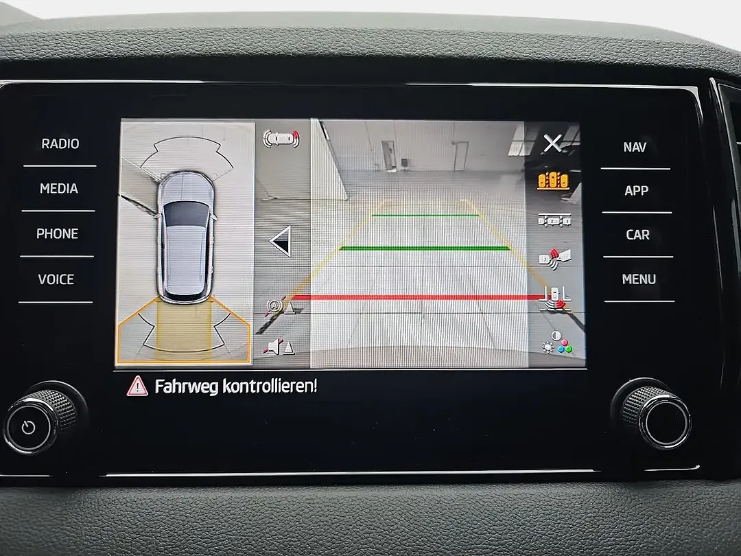 Skoda Karoq 1.5 TSI DSG Sportline - Thumbnail 10