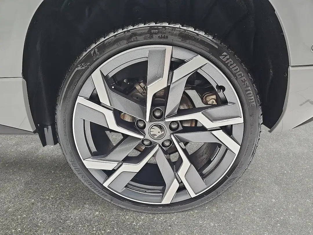 Skoda Karoq 1.5 TSI DSG Sportline - Thumbnail 6
