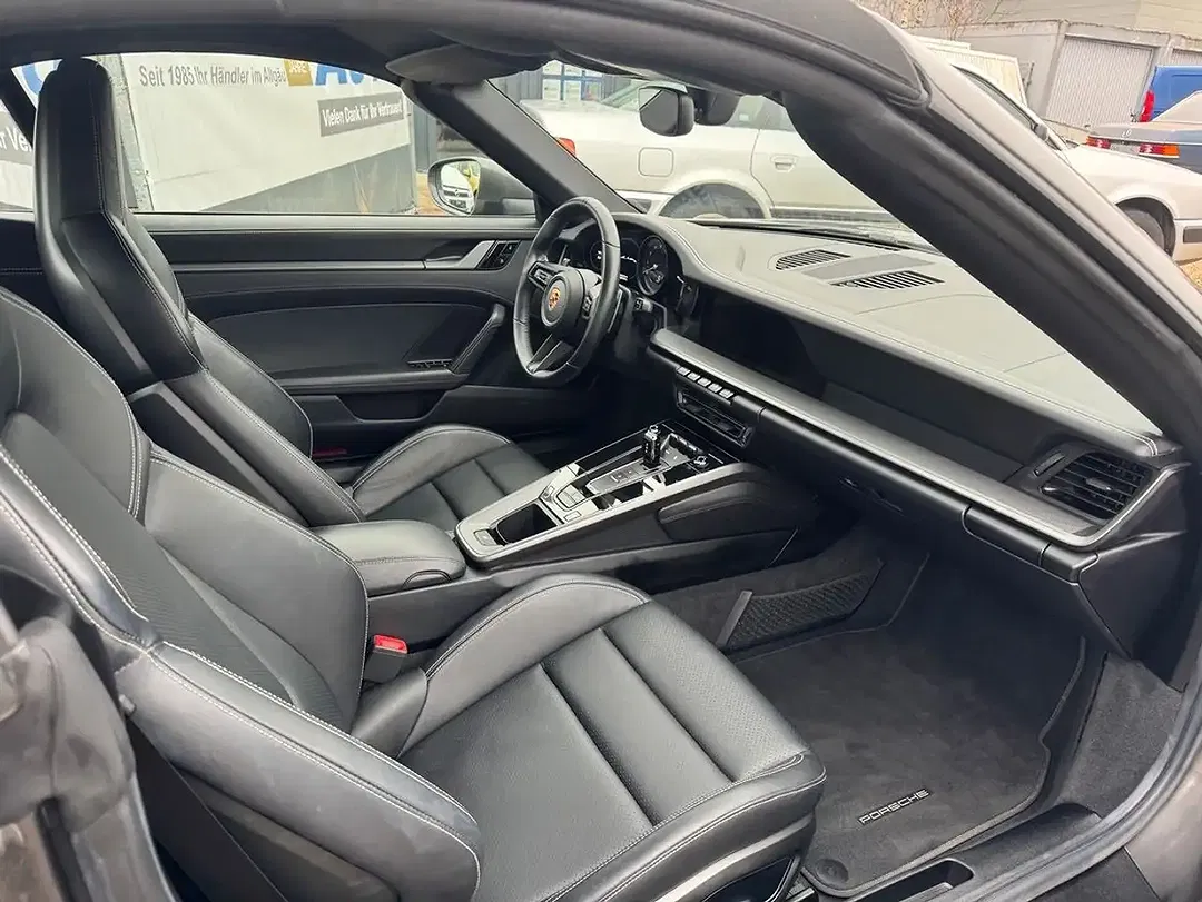 Porsche 911 Carrera Cabriolet - Thumbnail 12