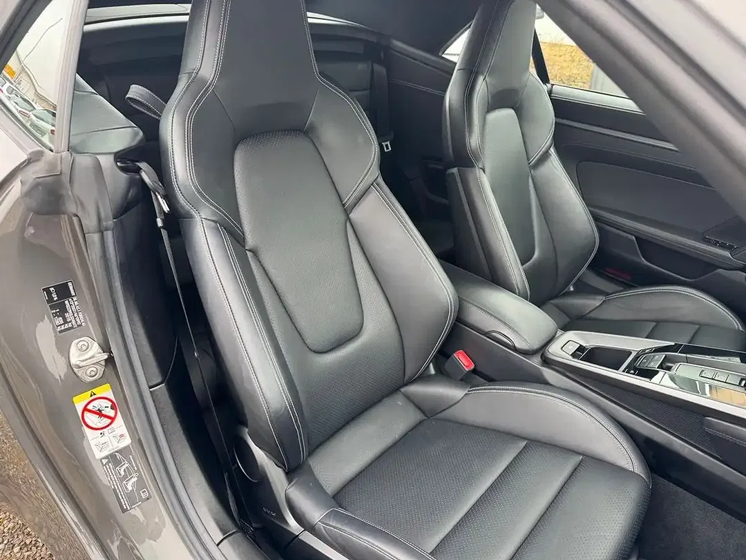 Porsche 911 Carrera Cabriolet - Thumbnail 13