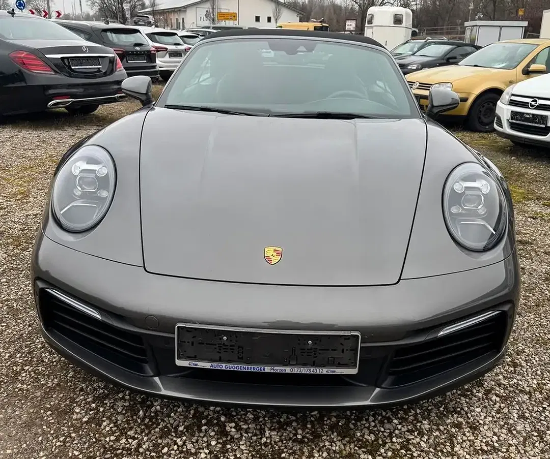 Porsche 911 Carrera Cabriolet - Thumbnail 3