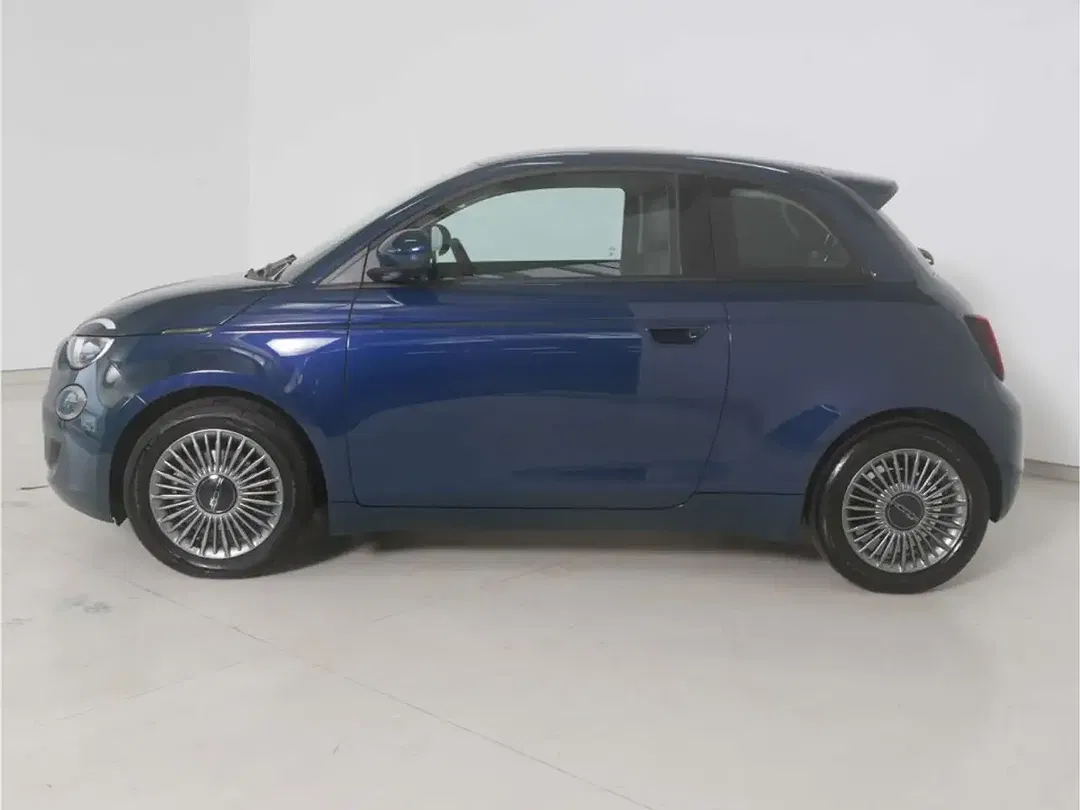 Fiat 500e Icon - Thumbnail 3