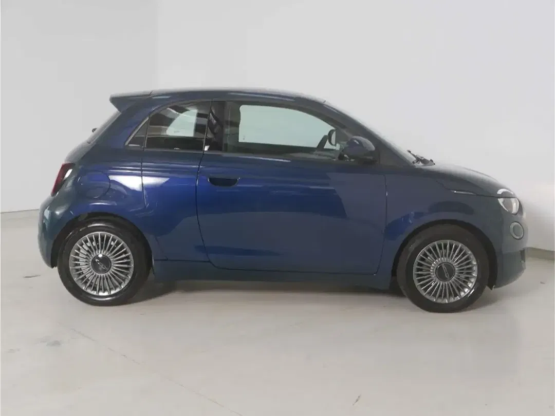 Fiat 500e Icon - Thumbnail 5