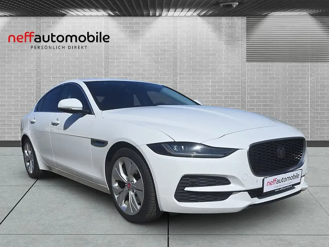 Jaguar XE D180 4x4 S - Thumbnail 7