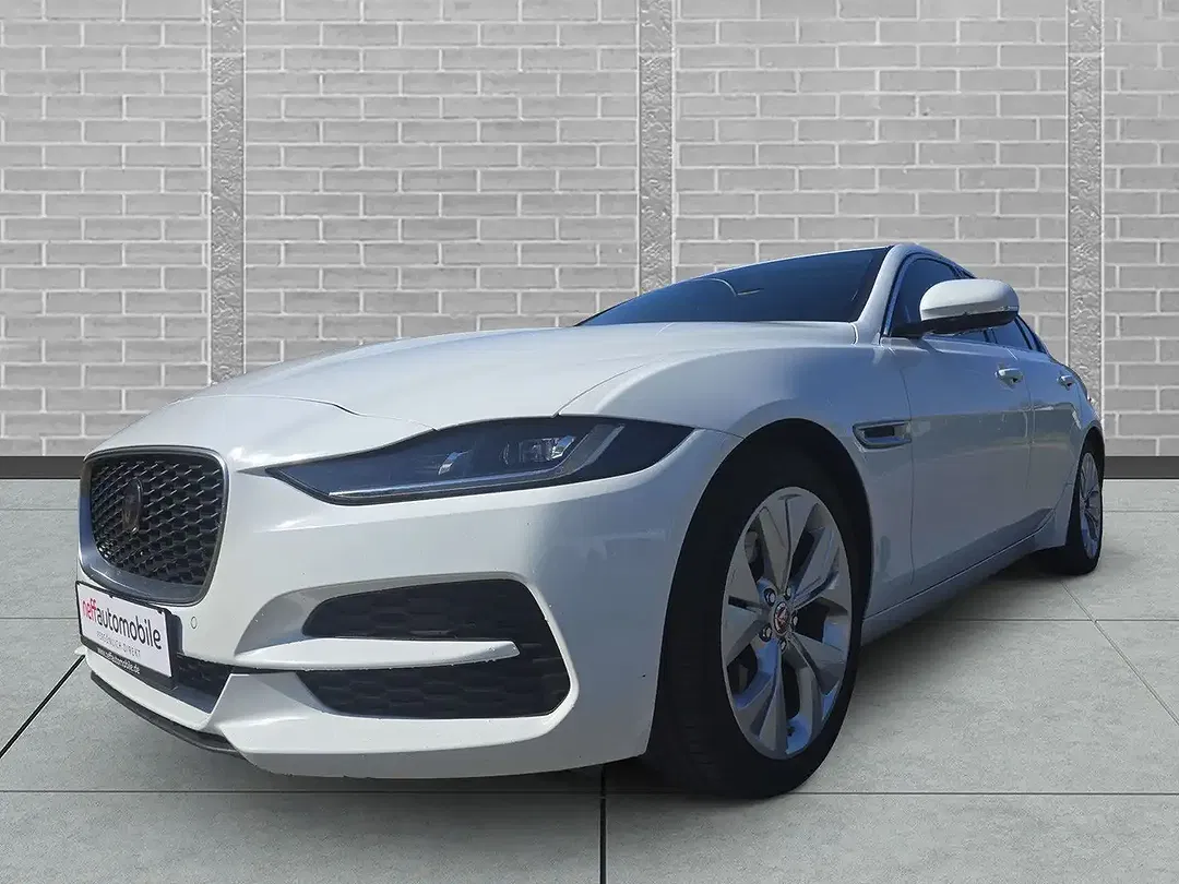 Jaguar XE D180 4x4 S - Thumbnail 9