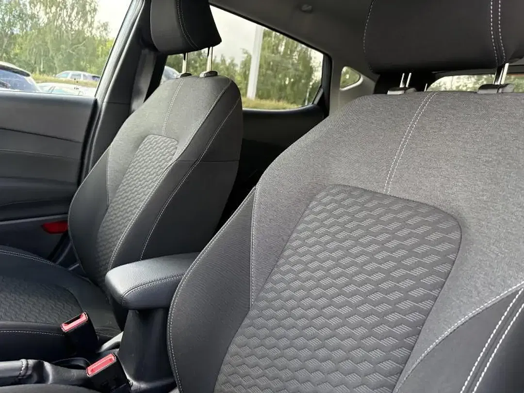 Ford Fiesta Titanium - Thumbnail 10