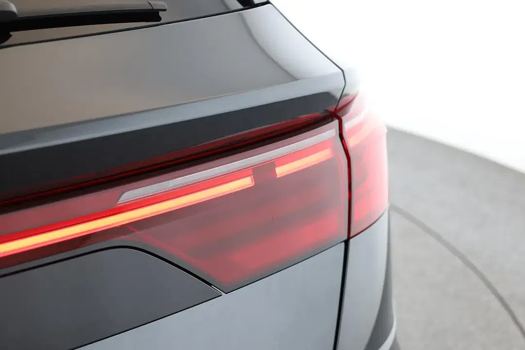 Audi SQ8 TFSI Matrix LED - Thumbnail 11