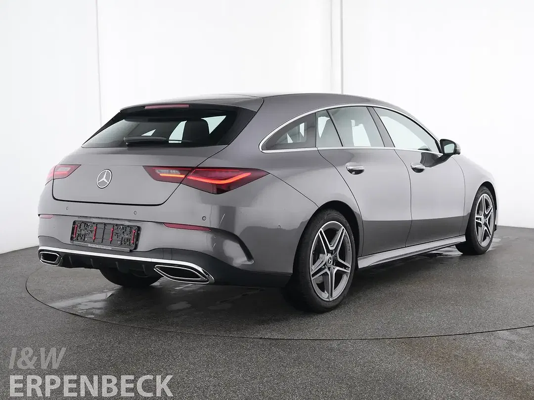 Mercedes-Benz CLA 200 AMG Line - Thumbnail 2