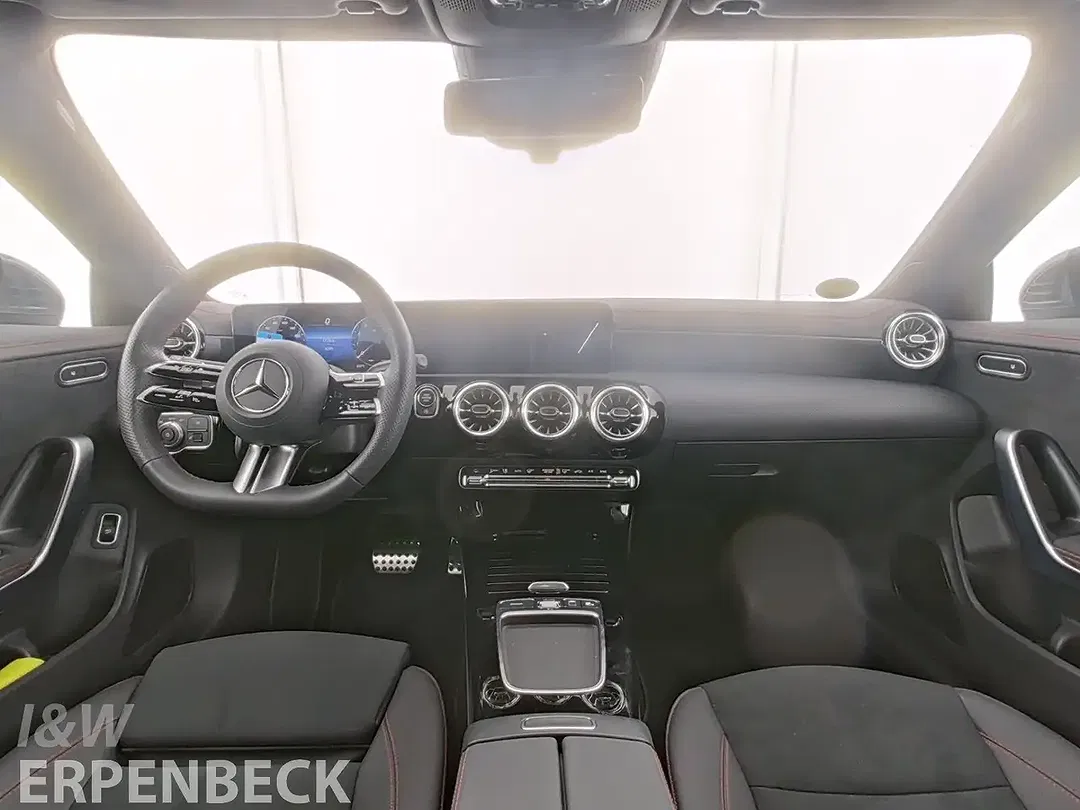 Mercedes-Benz CLA 200 AMG Line - Thumbnail 7